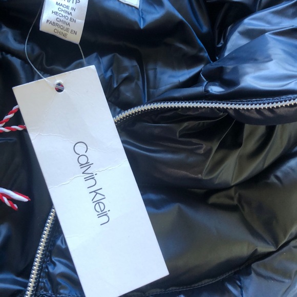 Calvin Klein women’s blue bubble jacket - Picture 2 of 5